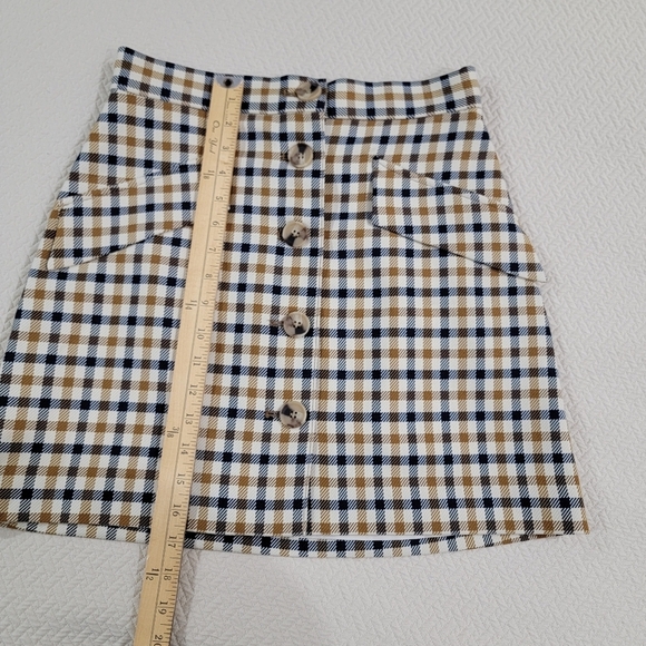 NEW H&M Plaid Button-Front Skirt Size 6 - Picture 4 of 13